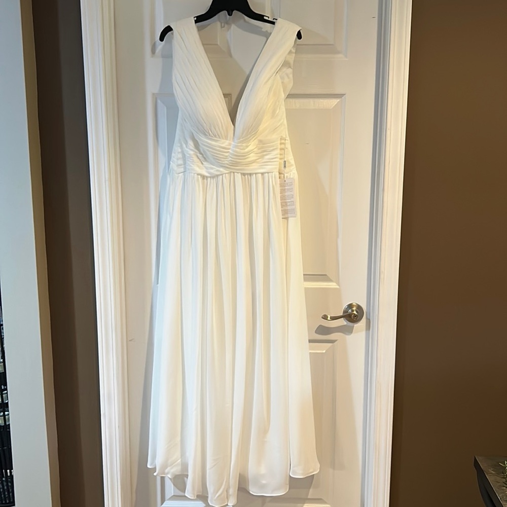 Wedding Dress - Never Worn